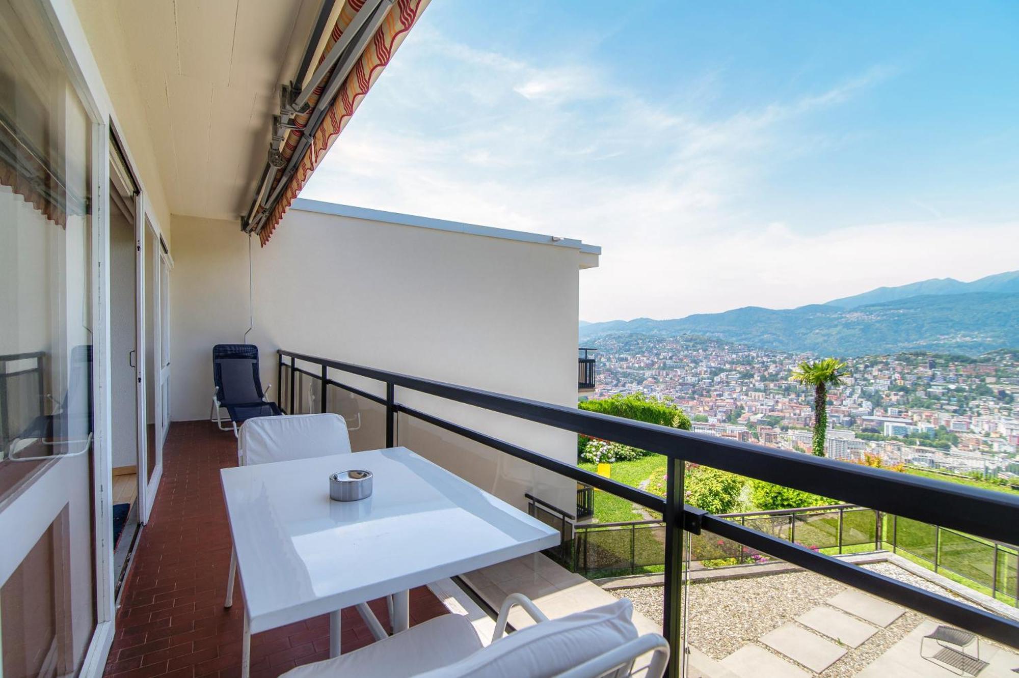 Aldesago View By Quokka 360 - Flat With A Breathtaking View Appartamento *